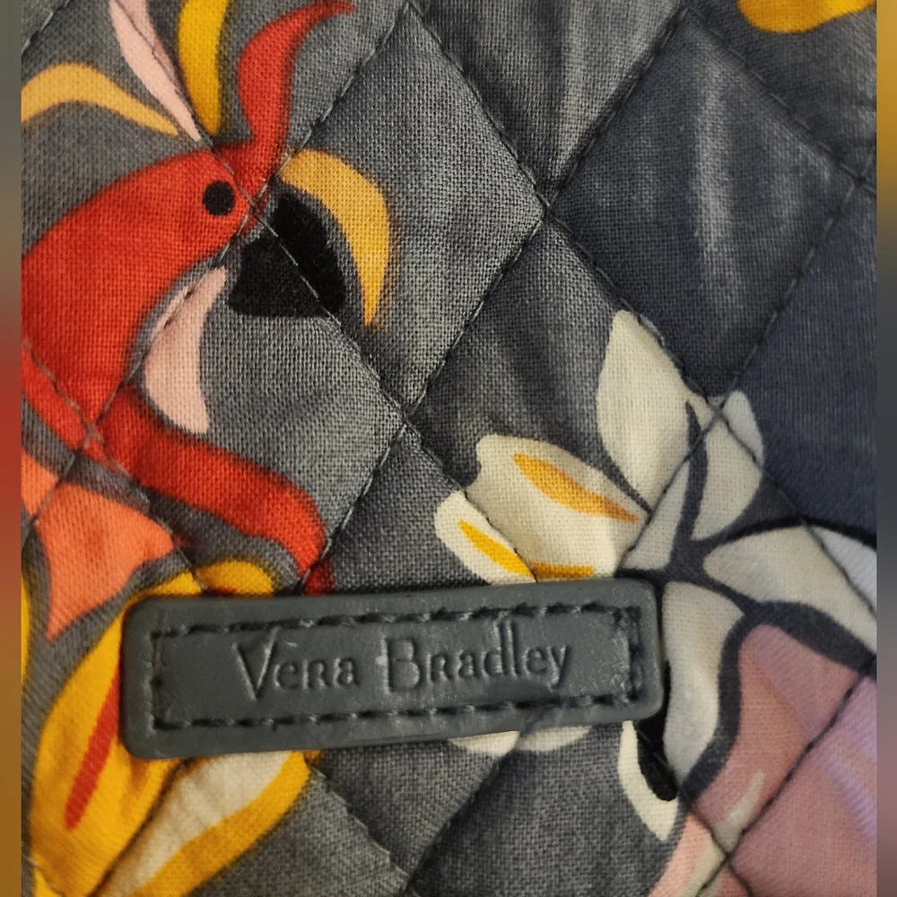 Vera Bradley Lunch Bag Coastal Paradise. - Picture 3 of 6